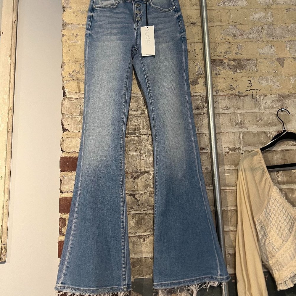Soft & Comfortable Flares Jeans